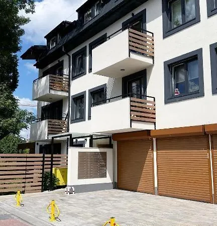 With Balcony - Free Parking Warschau