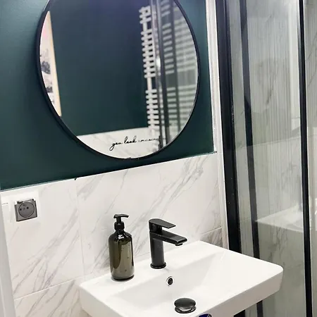 Apartment With Balcony - Free Parking Warsaw